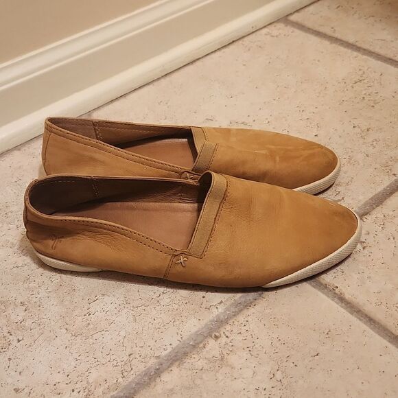 Frye Women's "Melanie" Tan Leather Flats Size 7.5 - Picture 1 of 12